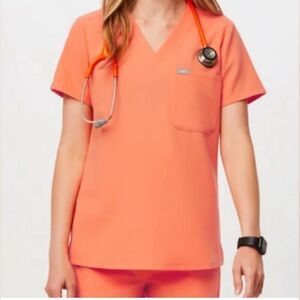 Figs Papaya Scrub Top Catarina Orange Peach M Medium EUC SCRUBS SHIRT
